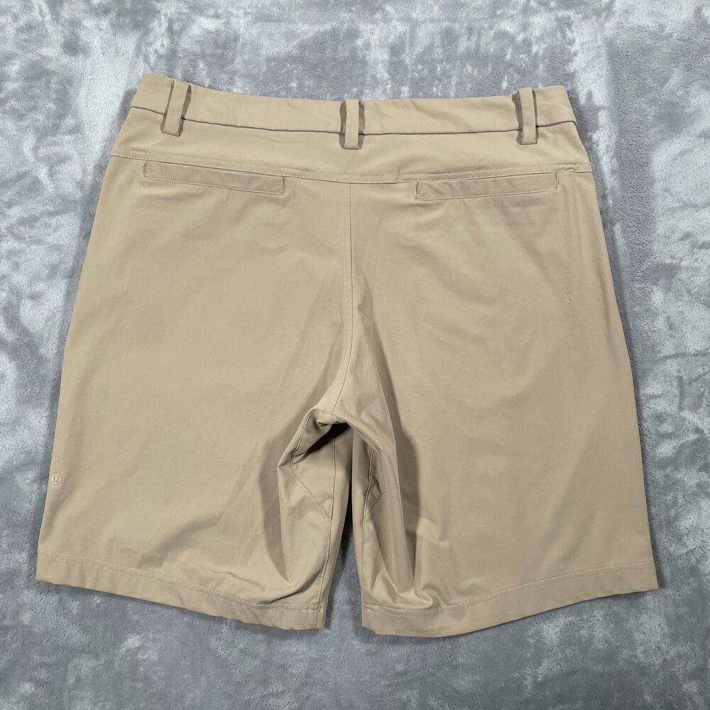 Lululemon Shorts Mens 38 Tan Chino Stretch Casual Basic Everyday Commuter - Picture 2 of 12